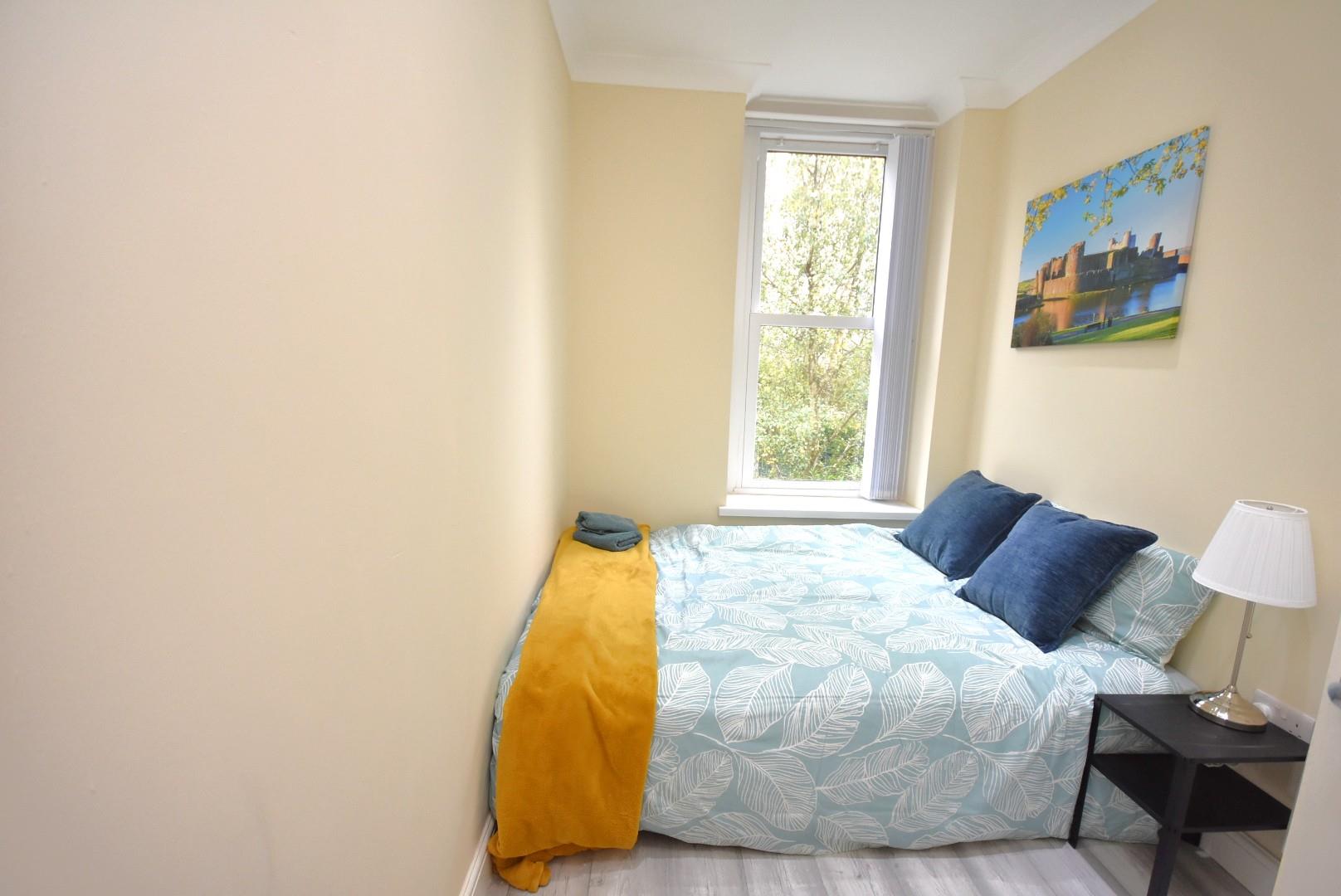 Flat 4 19 Victoria Road Penarth CF64 3EG